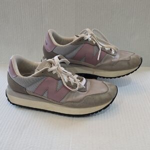 New Balance 237 Women's Mauve and Beige Sneakers Size 8.5